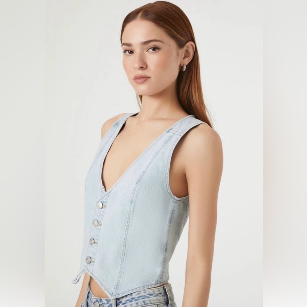 Forever 21 Light Blue Denim Button-Front Tank Top
